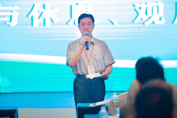 1695449183682176.jpg 欧洲科学院院士金双根主持会议.jpg